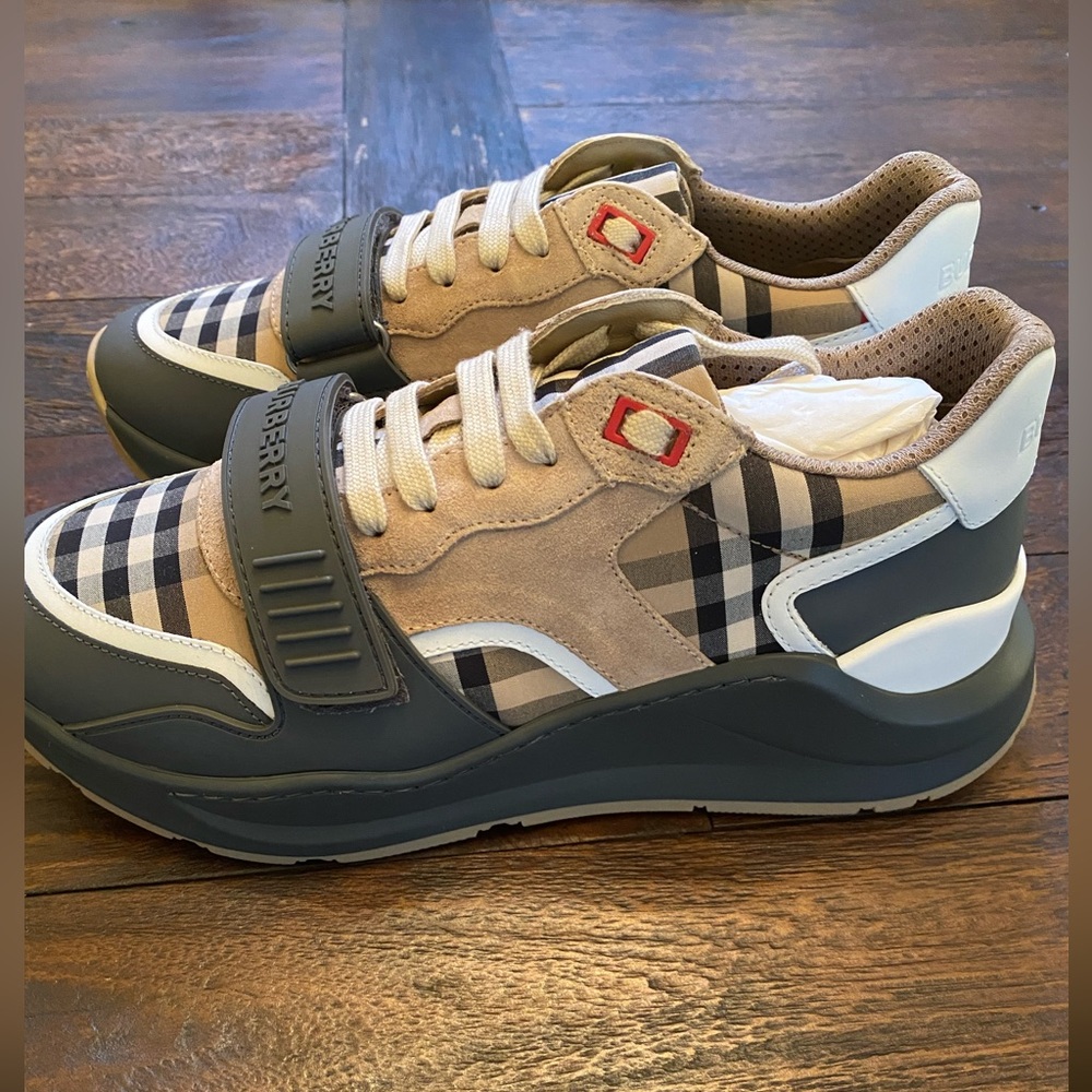 NWT BURBERRY MENS CHECK TRAINER MADE IN ITALY SIZE 8 EUR 41 WITH DUST BAG - Picture 1 of 7